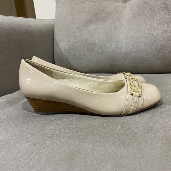 Abella Heels - Picture 3 of 4